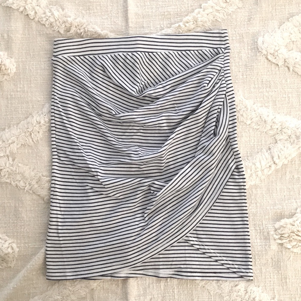 Striped knit mini skirt